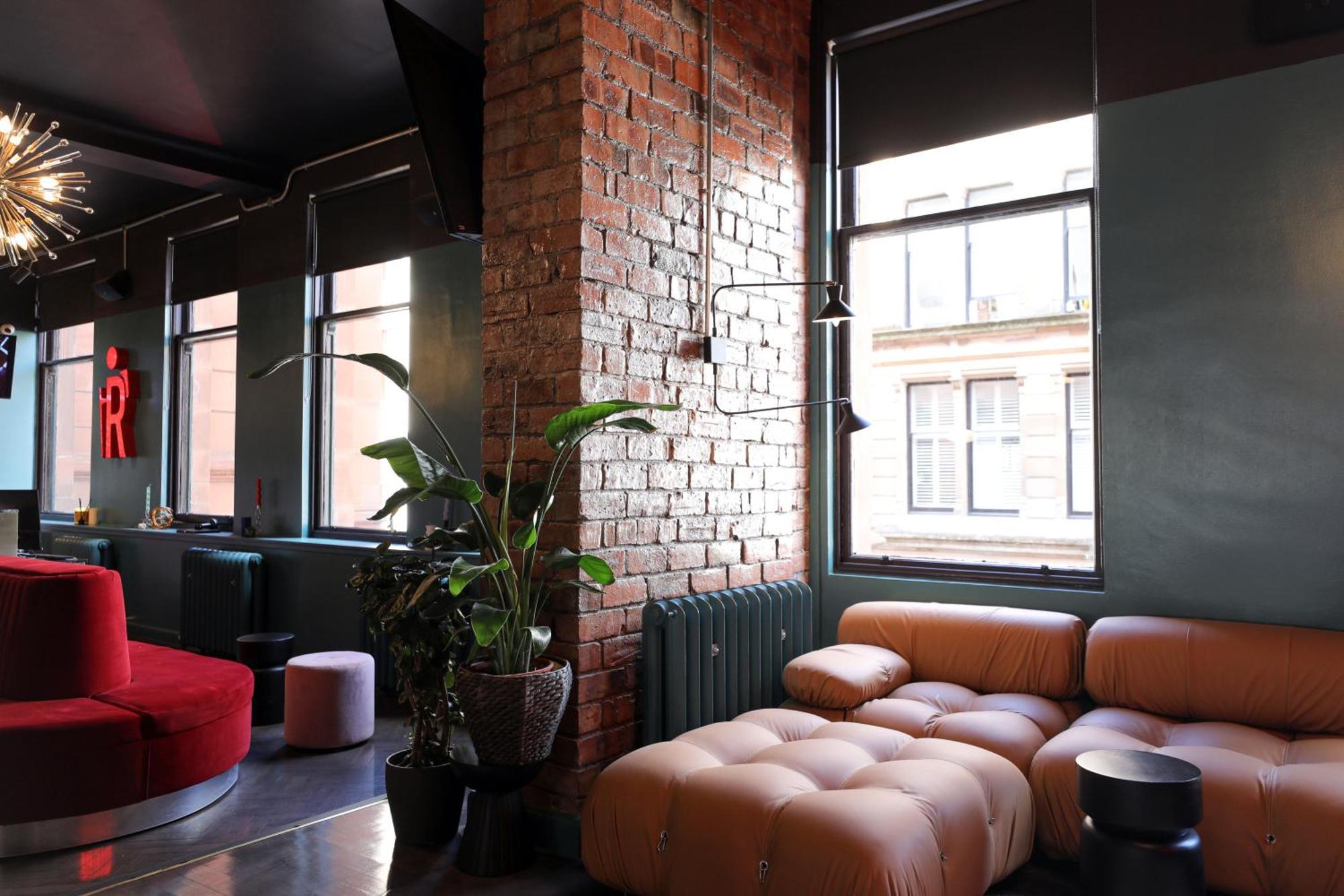 Revolver Glasgow Exteriér fotografie